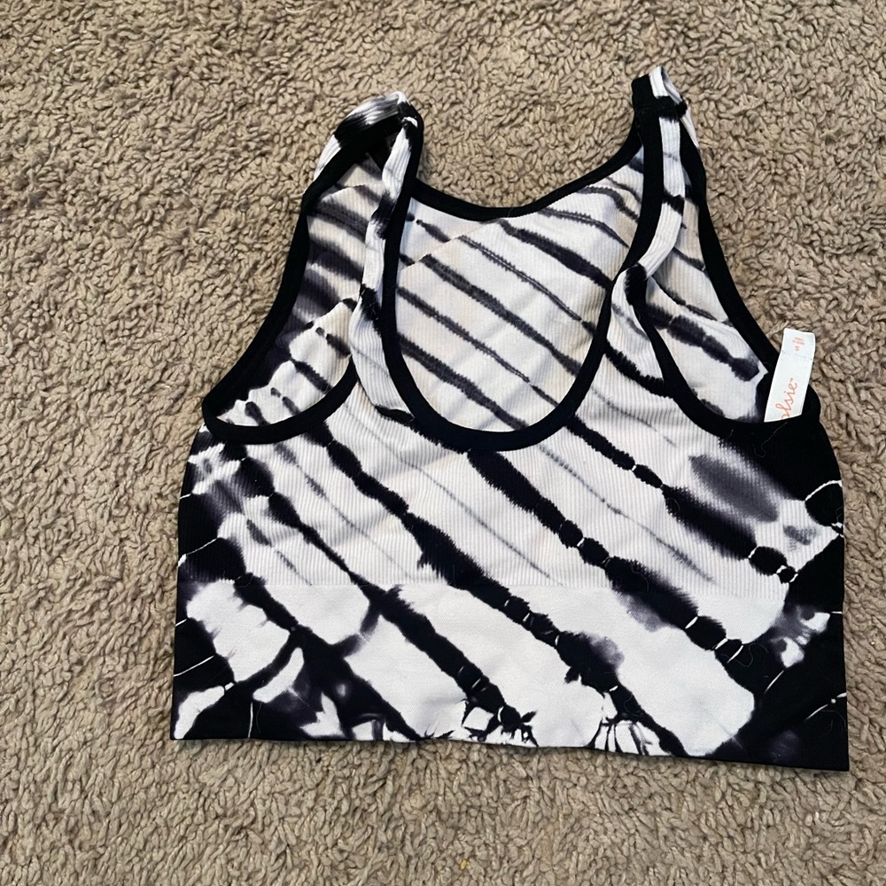 Cute cropped workout top